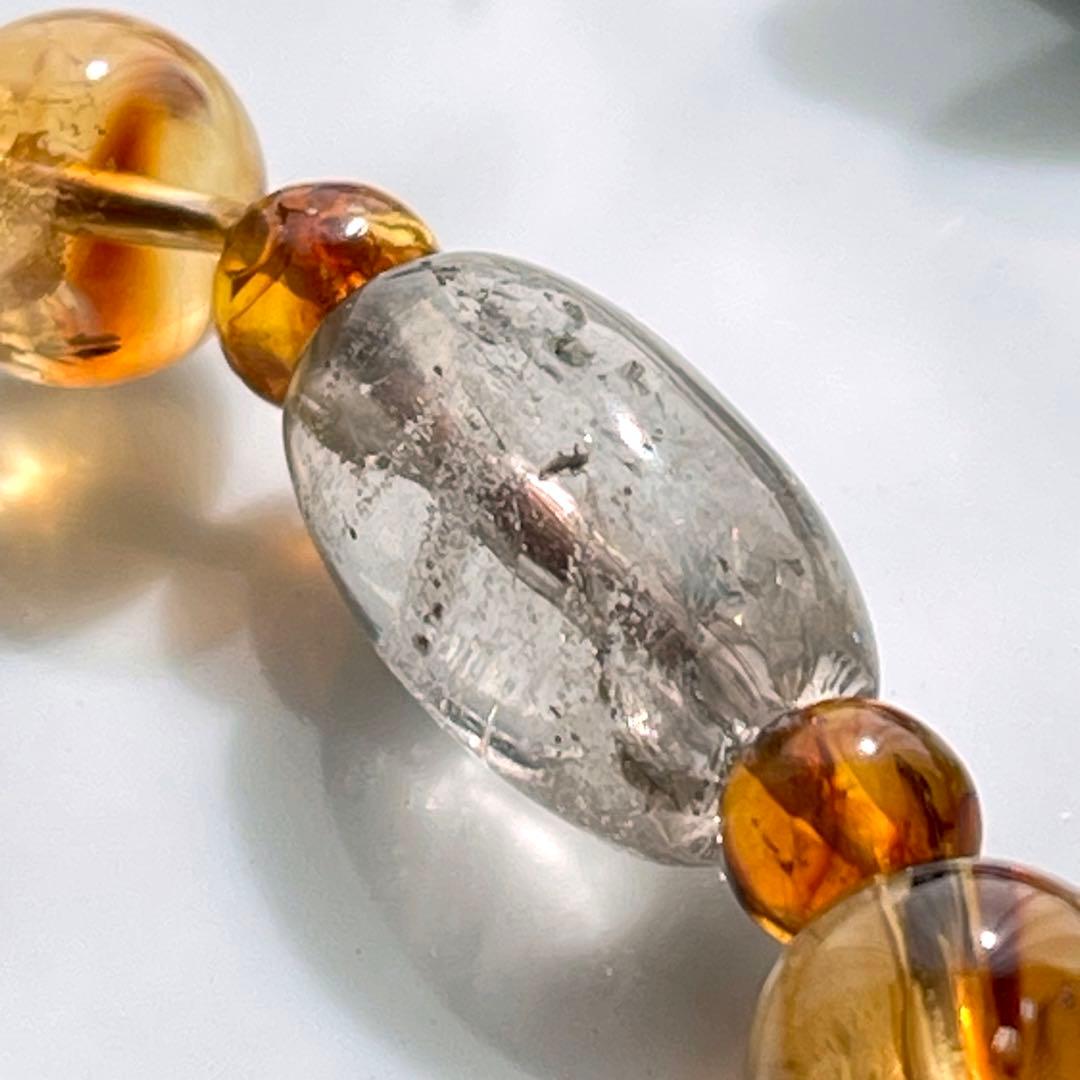 ガウリシャンカール産ヒマラヤスモーキークォーツ&シトリンブレス〜琥珀を添えて