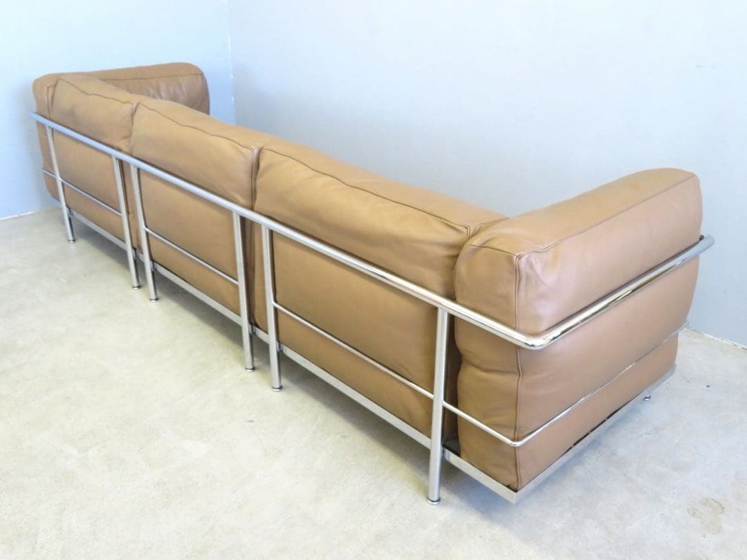 カッシーナ　本物　LC3 本革　レザー　コルビジェ　3人掛けソファ　高級