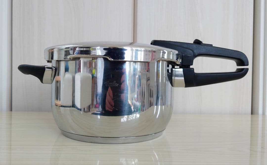 Fissler vitavit　圧力鍋　4.5L