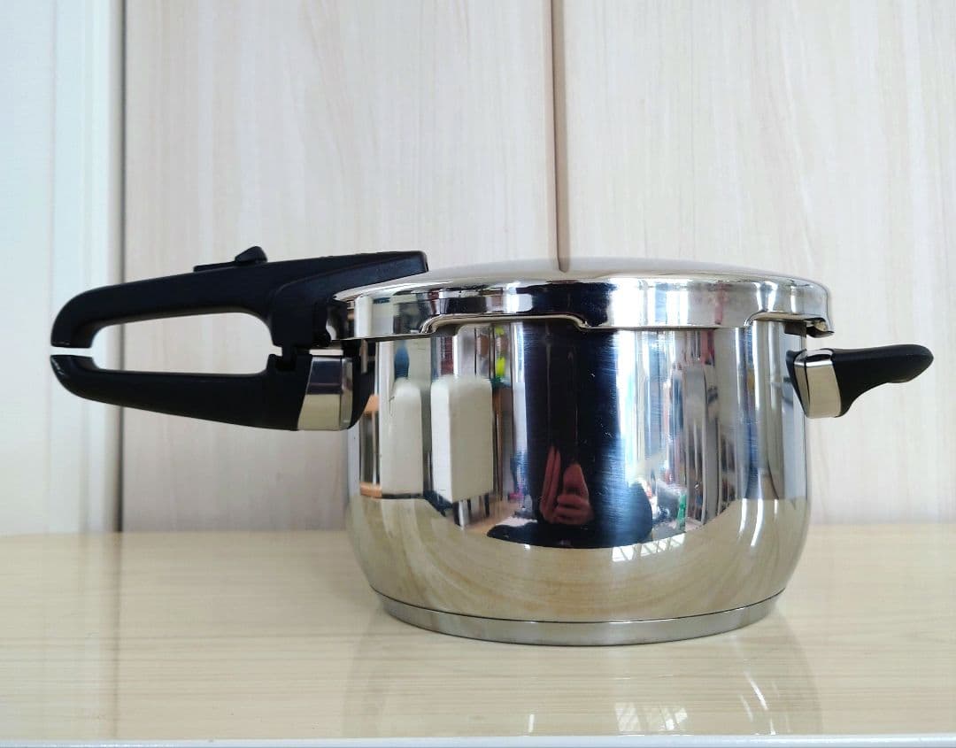 Fissler vitavit　圧力鍋　4.5L