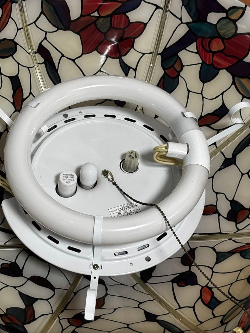 天井照明　ステンドグラス風 花柄ペンダントライト　レトロ