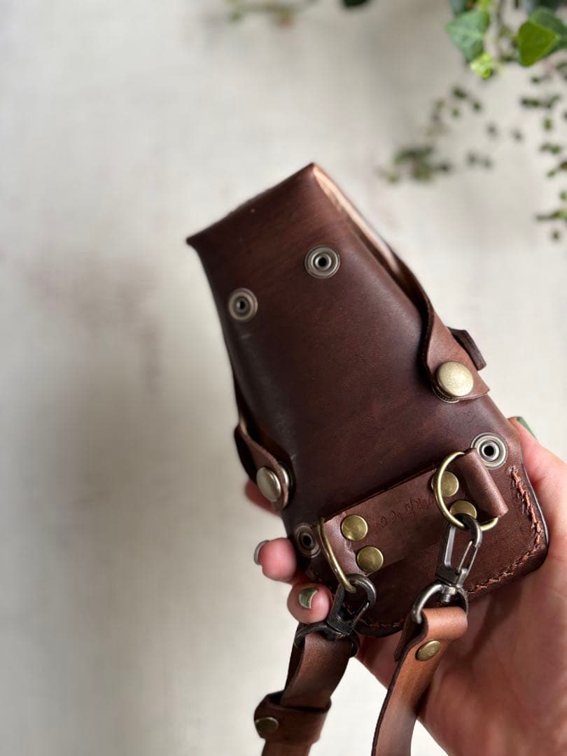 手染めブラウン、ハラコカウブラウンのシザーケース