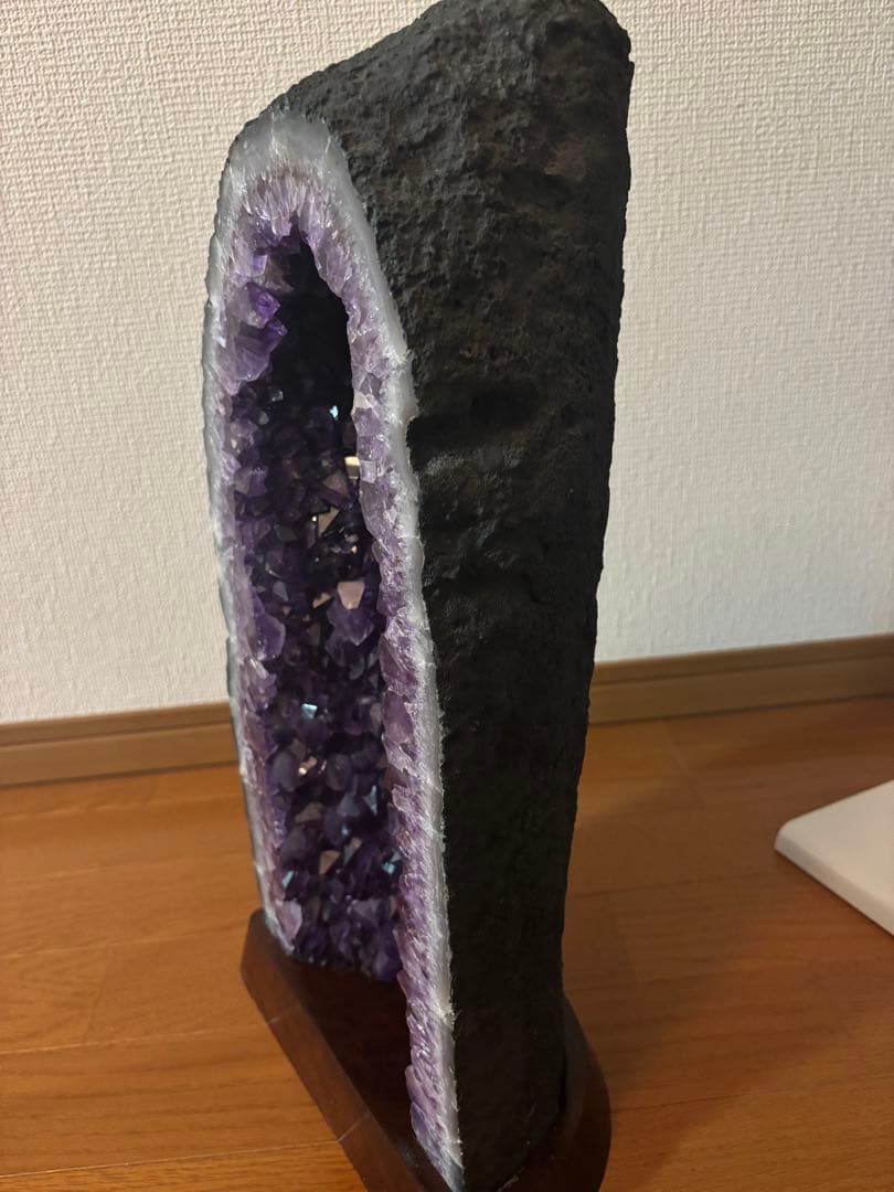 アメジストドーム（カペラ）台座つき