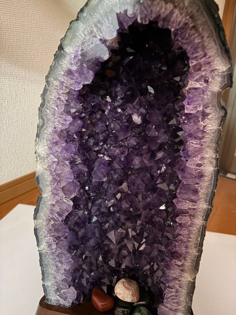 アメジストドーム（カペラ）台座つき