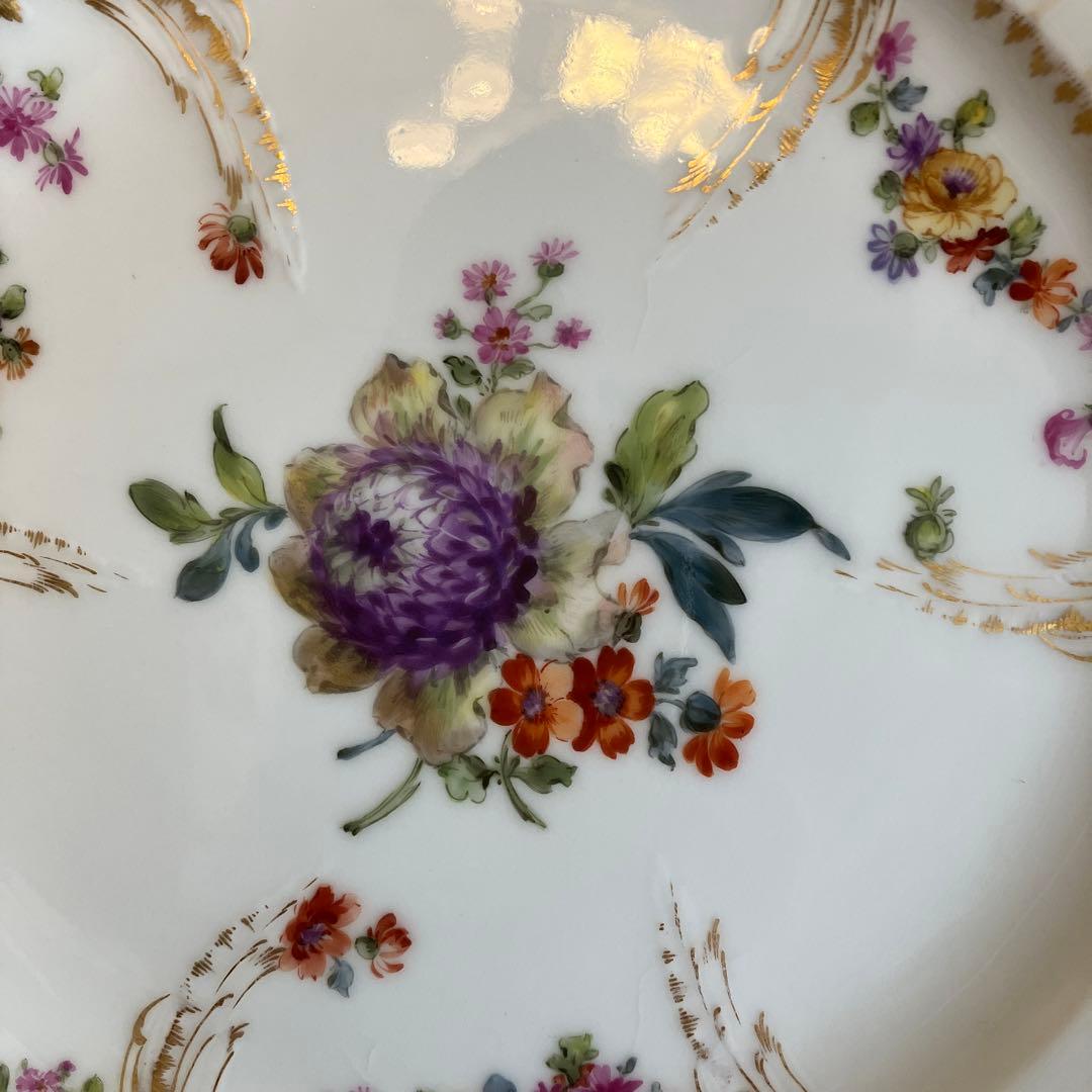 ベルリンKPM    アンティーク　麦わらギクのブーケ金彩プレート