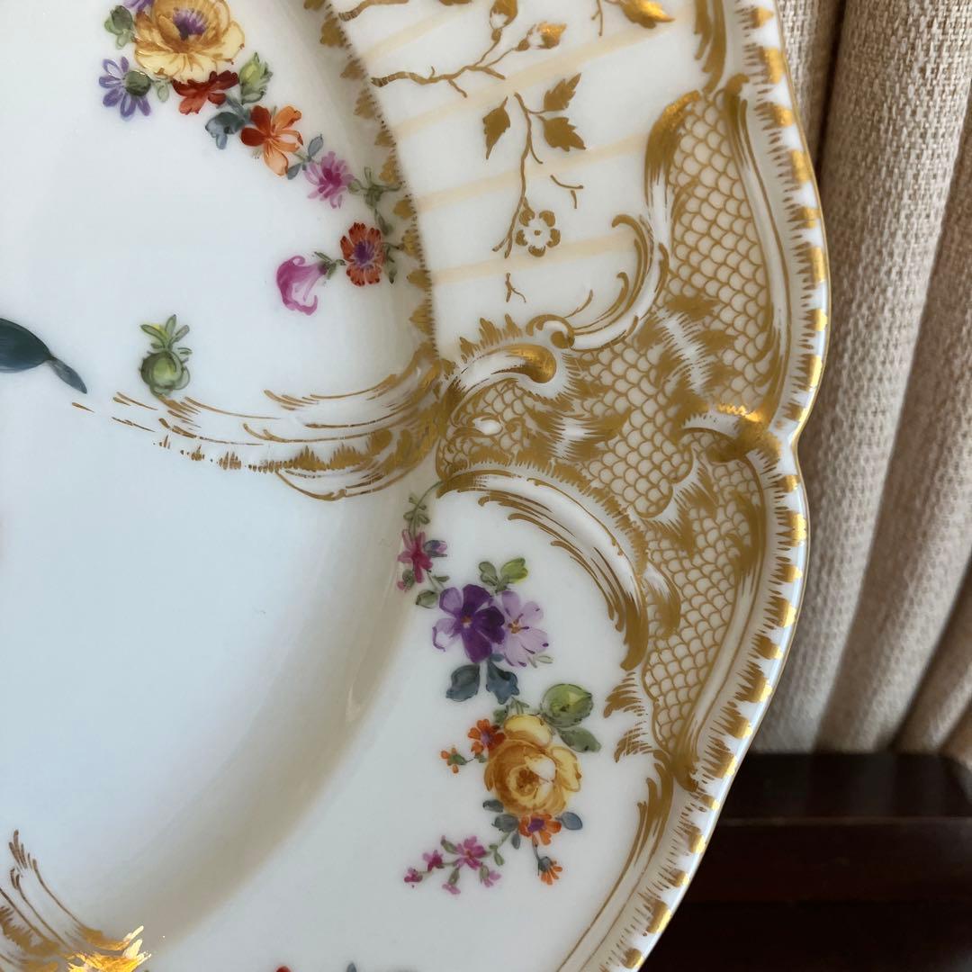 ベルリンKPM    アンティーク　麦わらギクのブーケ金彩プレート