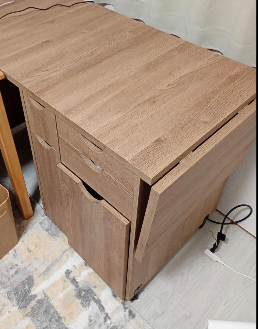 美品 ミシン台 作業台 伸縮 折りたたみ コンパクト LOWYA