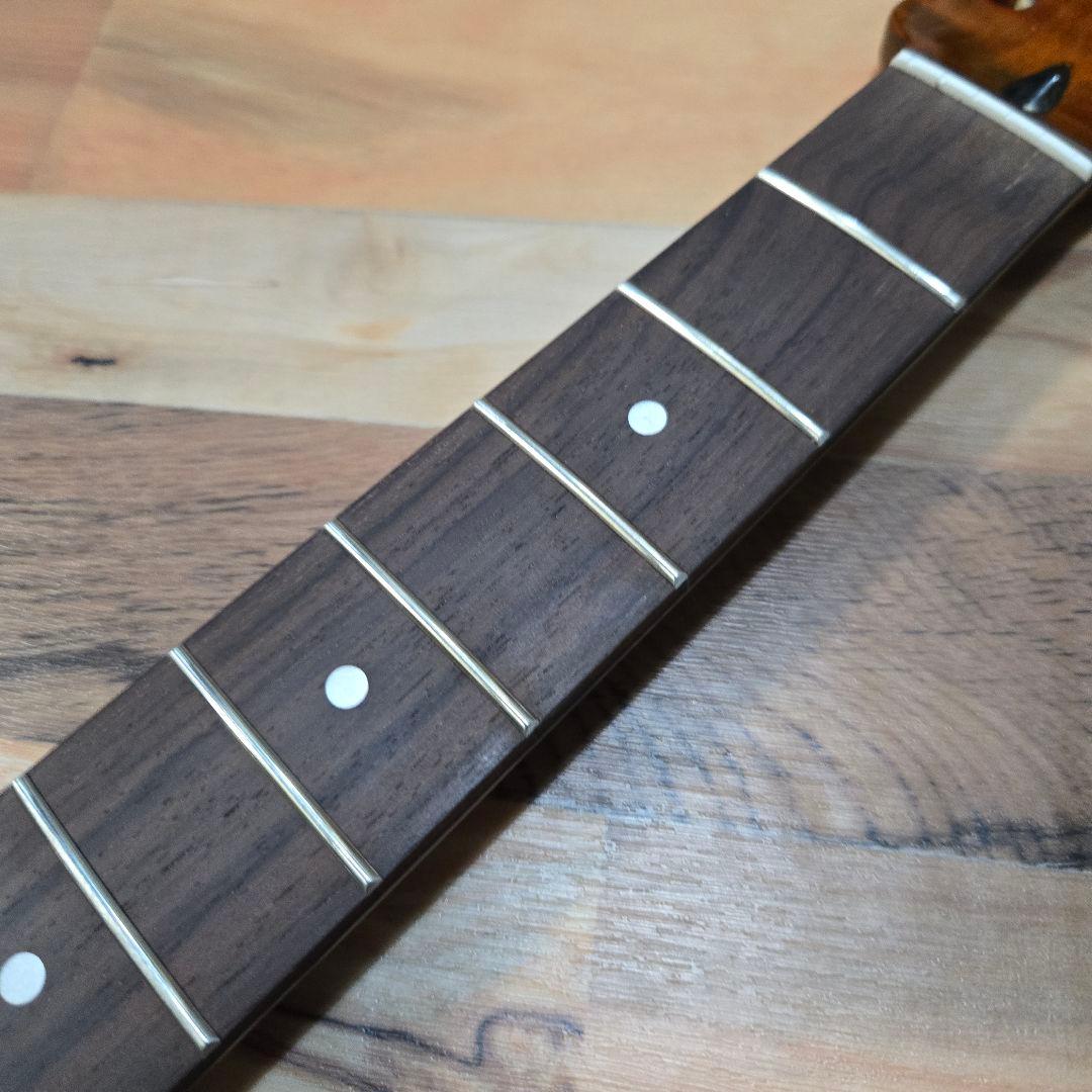 新品 ストラト用フレイムメイプル ギターネック 22F ローステッド