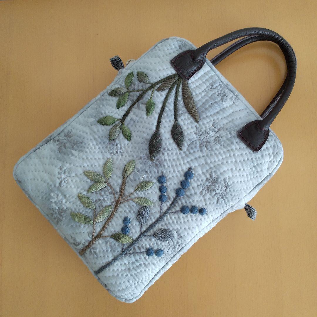 パッチワークキルト　バッグ　ハンドメイド
