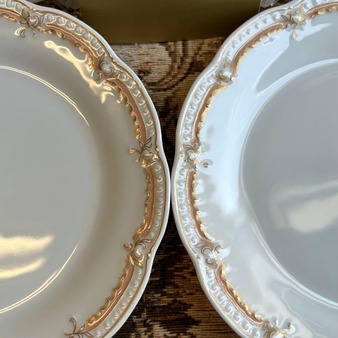 新品ドイツ製 HUTSCHENREUTHER ペールピーチ 美しいケーキプレート