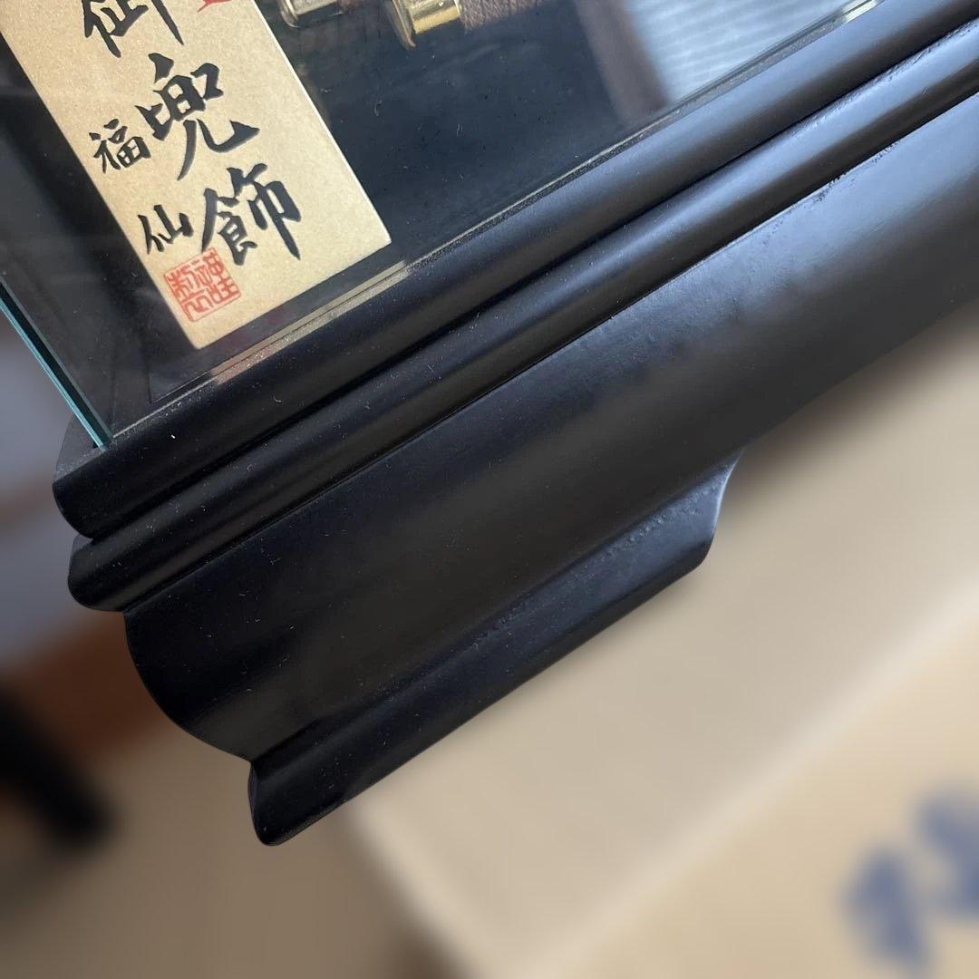 五月人形 金色の兜と刀 ガラスケース付き