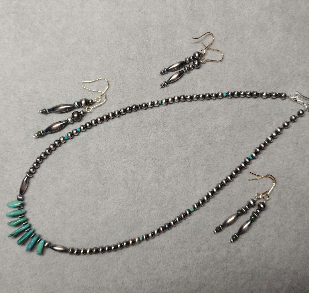 １4Kgfピアス　『雨の季節』プラスアーミーカラービンテージビーズ