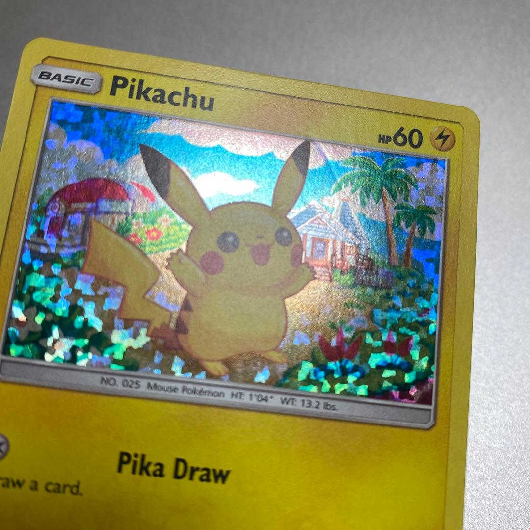 ピカチュウ 英語版ポケモンカード キラ マクドナルド プロモ 2018