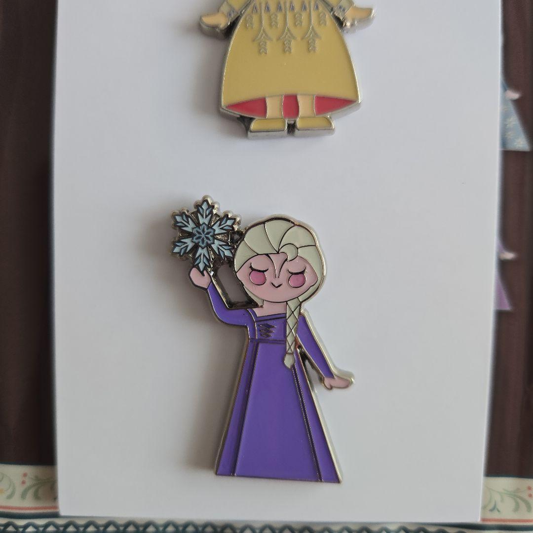 新品未使用 アナと雪の女王 アナとエルサ ピンバッジ2個セット