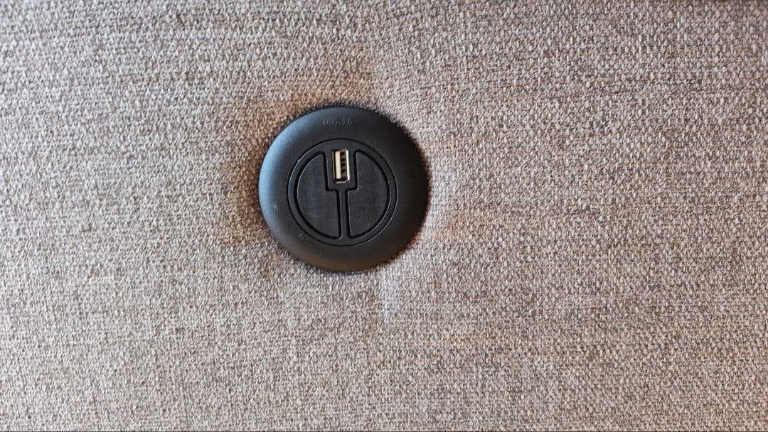 ニトリ 2人用電動布張りリクライニングソファ