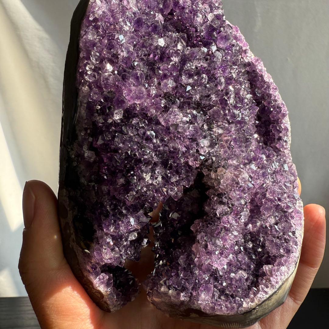天然石アメジストのドーム　置物　原石　台座付きNO.010507