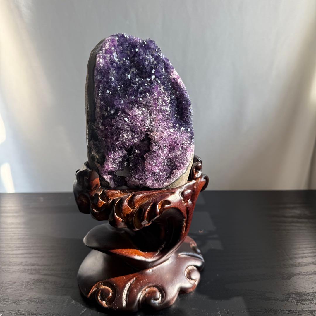 天然石アメジストのドーム　置物　原石　台座付きNO.010507