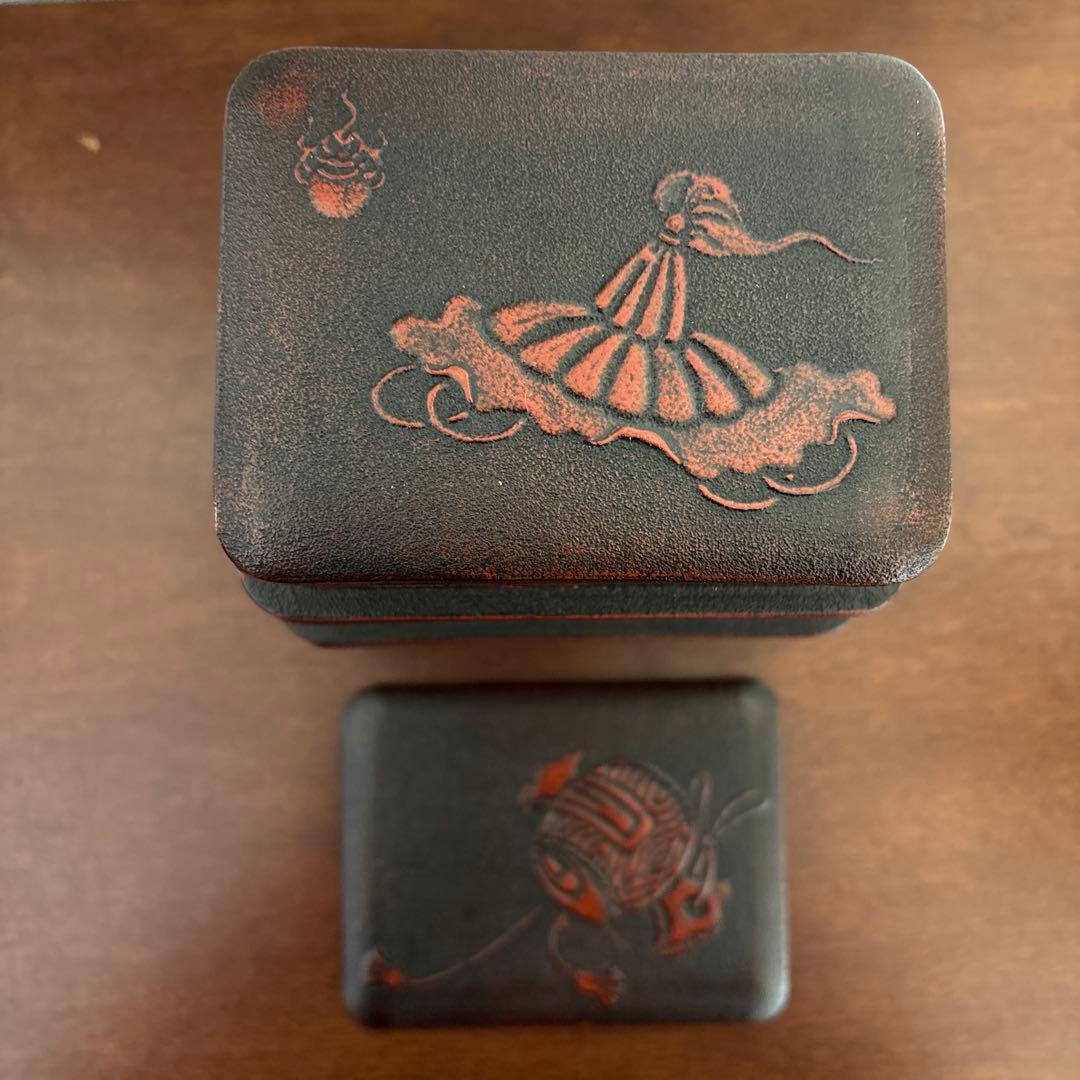 昭和レトロ 漆器 三段重 重箱 角重 民芸文様 蓋なしあり 宝箱 シール