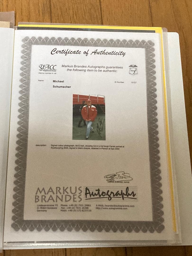 M・シューマッハ 　サイン入りフォト（額装あり）