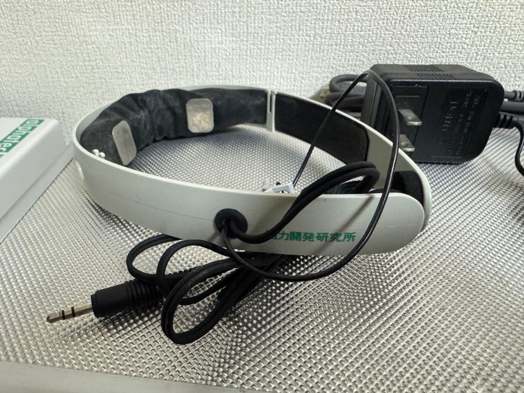 脳波測定器 アルファテック4（alphatec IV) - メルカリ