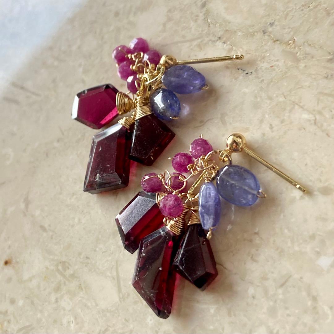 訳ありNo.616 ガーネット　タンザナイト　14kgfピアス