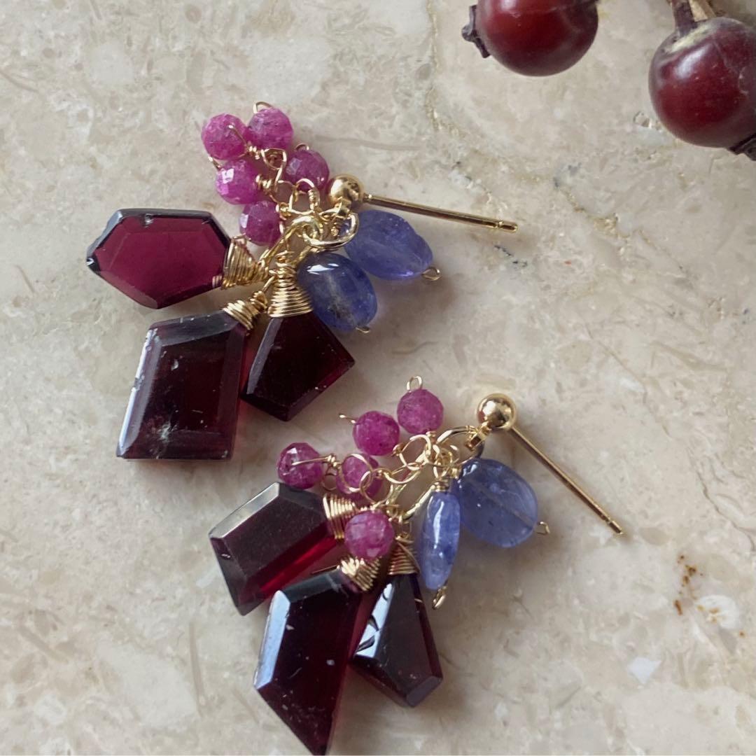 訳ありNo.616 ガーネット　タンザナイト　14kgfピアス