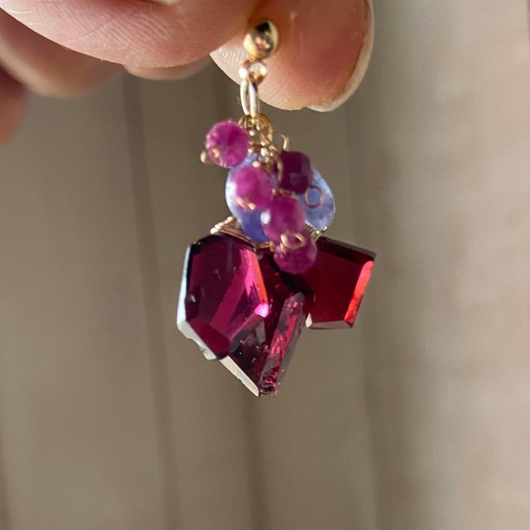 訳ありNo.616 ガーネット　タンザナイト　14kgfピアス