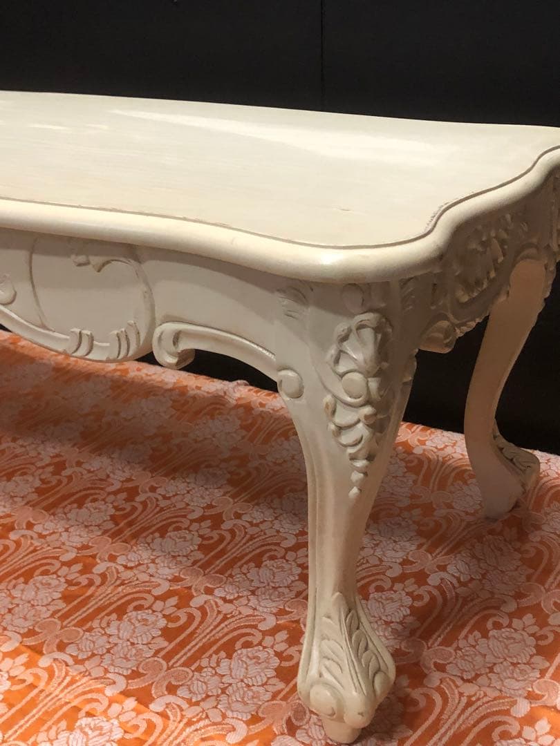 猫脚♦️ロココ♦️ホワイトテーブル♦️彫刻 ヴィンテージテーブル♦️送料込