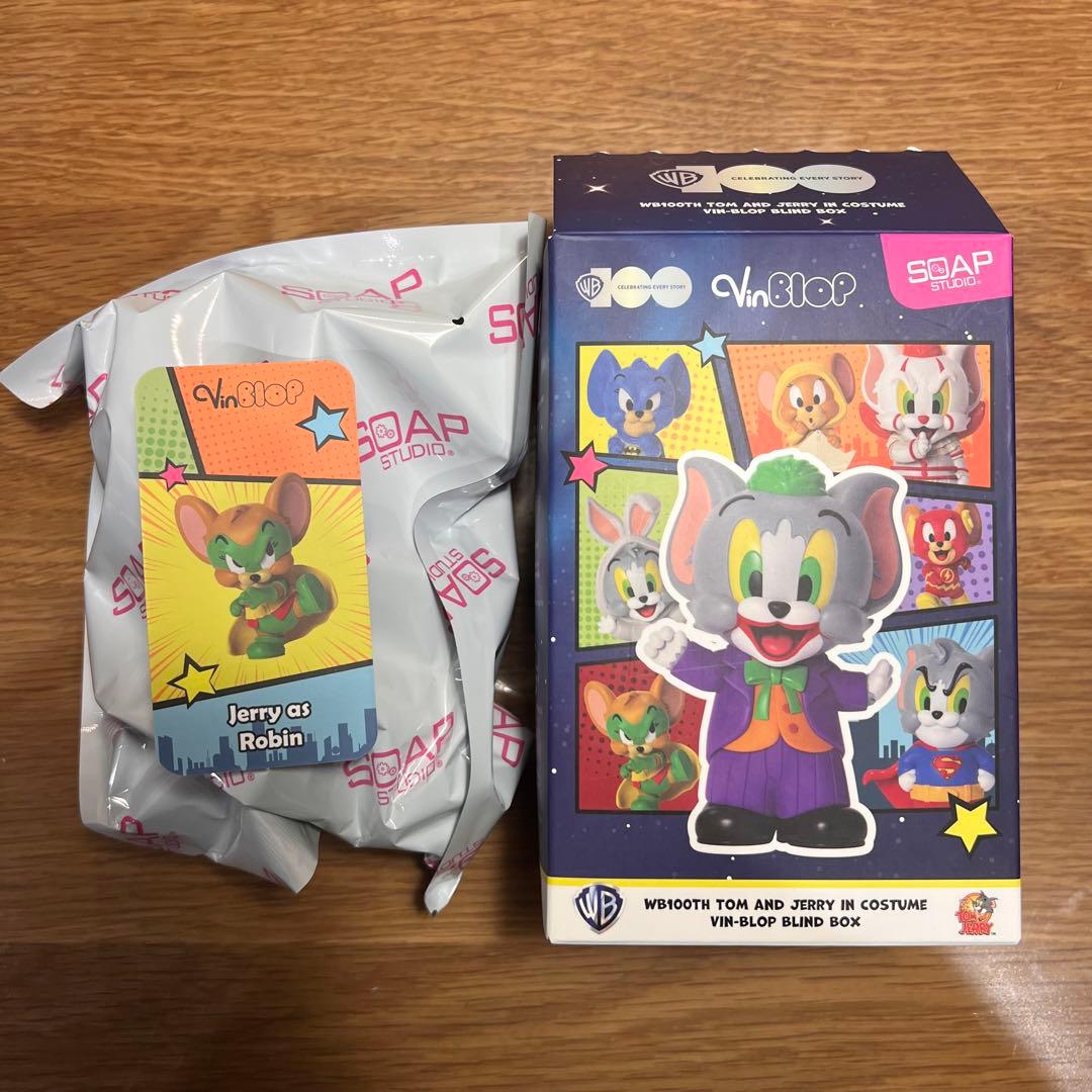 VinBlop トムとジェリー Jerry as Robin - メルカリ