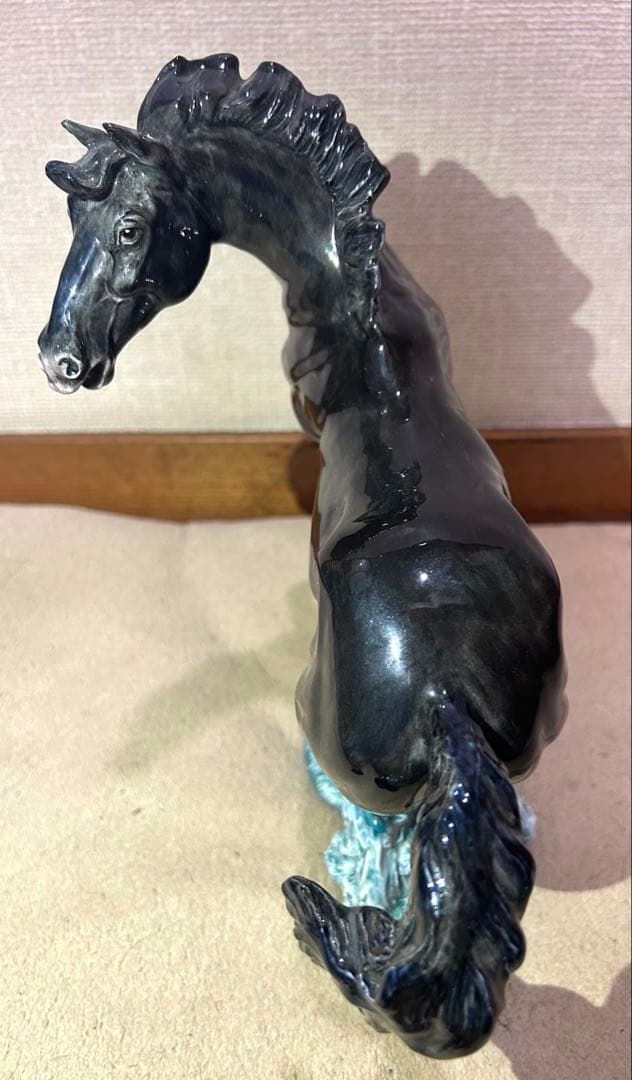 ロイヤルドルトン ホース 馬の置物 プレステージ ナイトフォール 限定品 箱無し