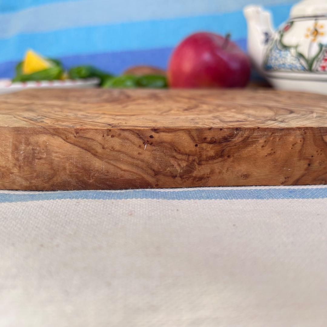 オリーブの木　プレート　繊細さがにじみ出る　約22cm