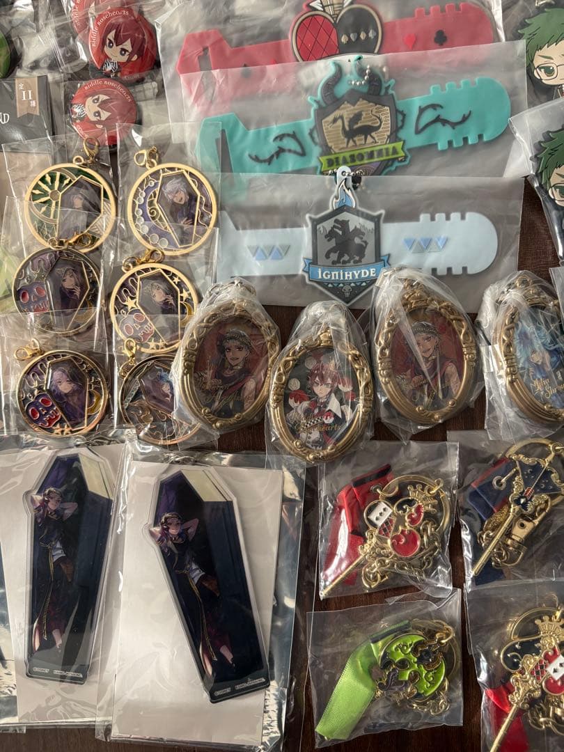 お買得】ツイステッドワンダーランドグッズまとめ売り約250点大量