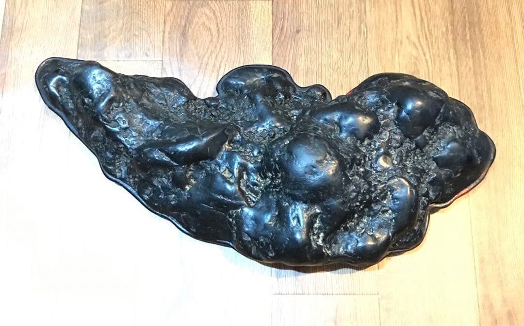 専用です。神居古潭石 本真黒 水石 重さ約8.3kg 木製台座 天然石 鑑賞石