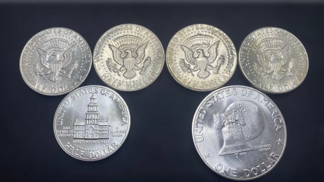 ケネディハーフダラー銀貨4枚・アメリカ建国200年銀貨1枚・リバティ1ドル銀貨♪