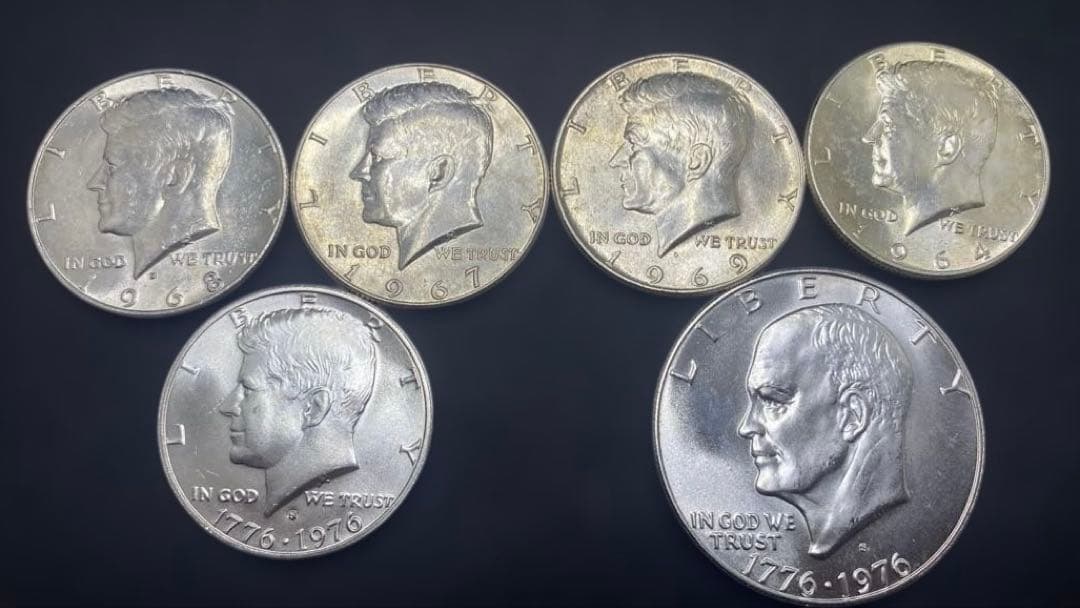 ケネディハーフダラー銀貨4枚・アメリカ建国200年銀貨1枚・リバティ1ドル銀貨♪