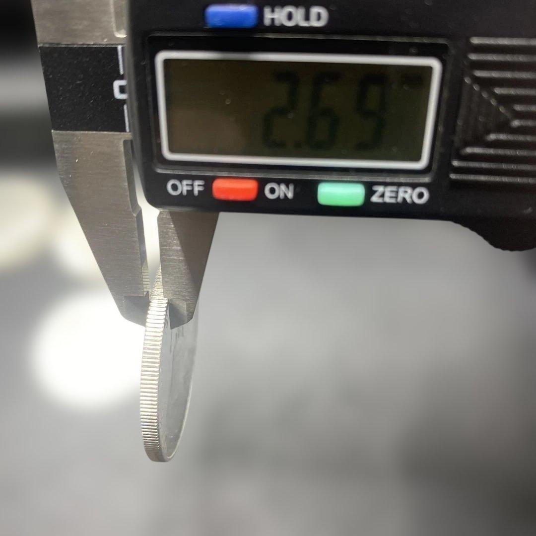 ケネディハーフダラー銀貨4枚・アメリカ建国200年銀貨1枚・リバティ1ドル銀貨♪