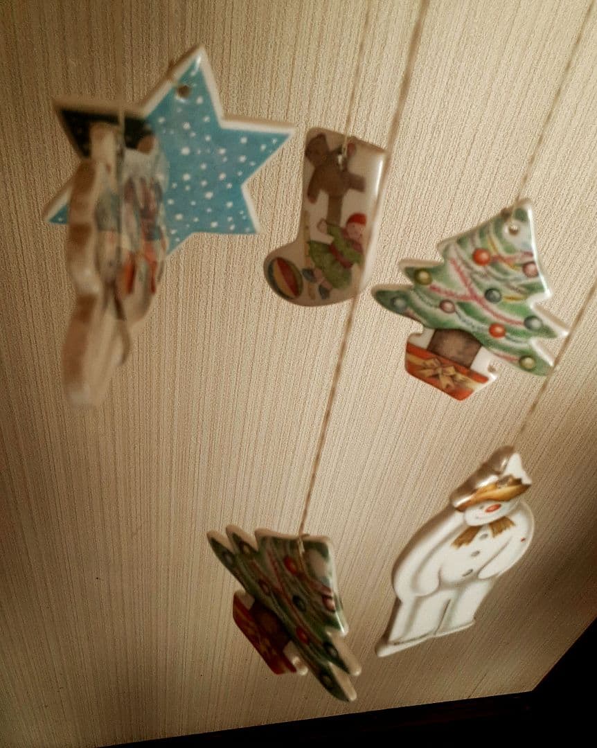 ロイヤルドルトン　フライングスノーマン