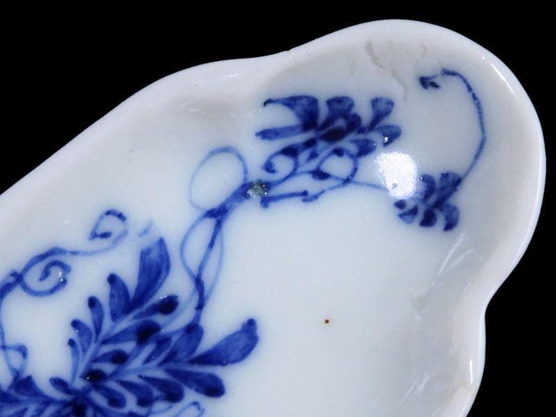 伊万里　瀬戸　染付　藤の図　木瓜型変形皿　豆皿　E685AS-fbqd