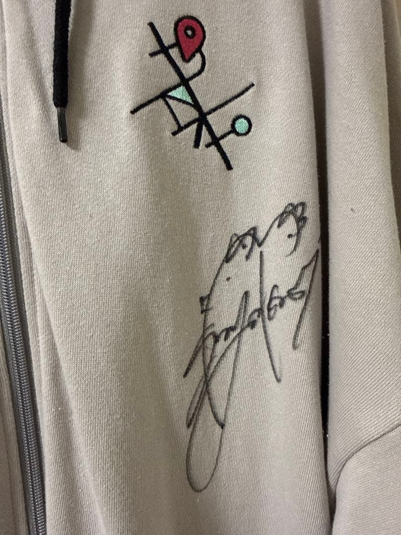 似鳥沙也加 直筆サイン入り AZKi 公式パーカー 未着用