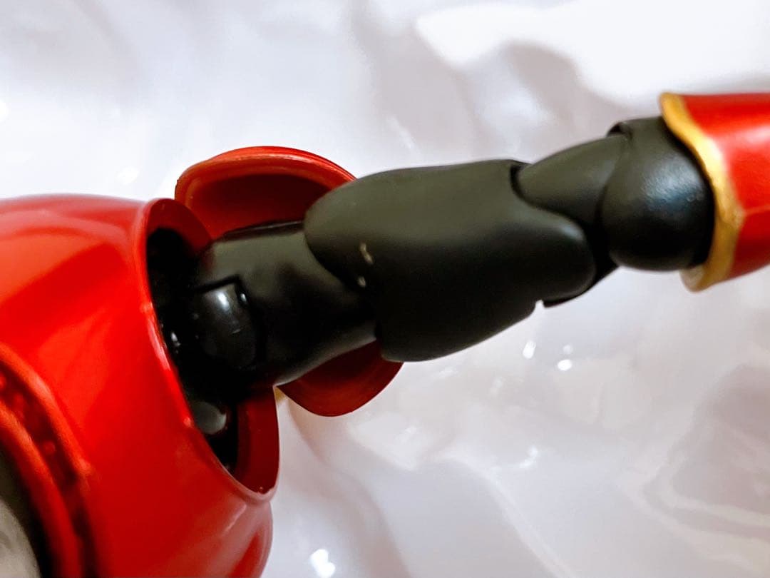 S.H.Figuarts 真骨彫製法 仮面ライダークウガ（ディケイドVer.)