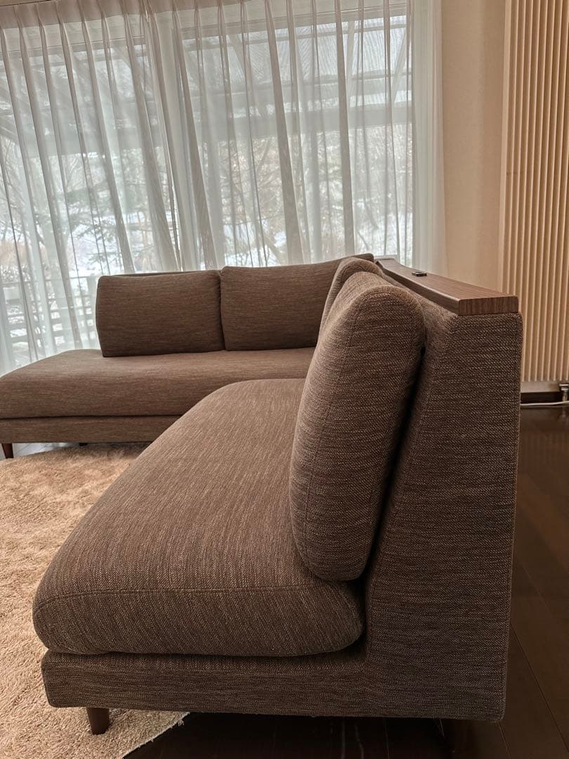 ニトリ　コンセント付き3〜5人掛けソファ