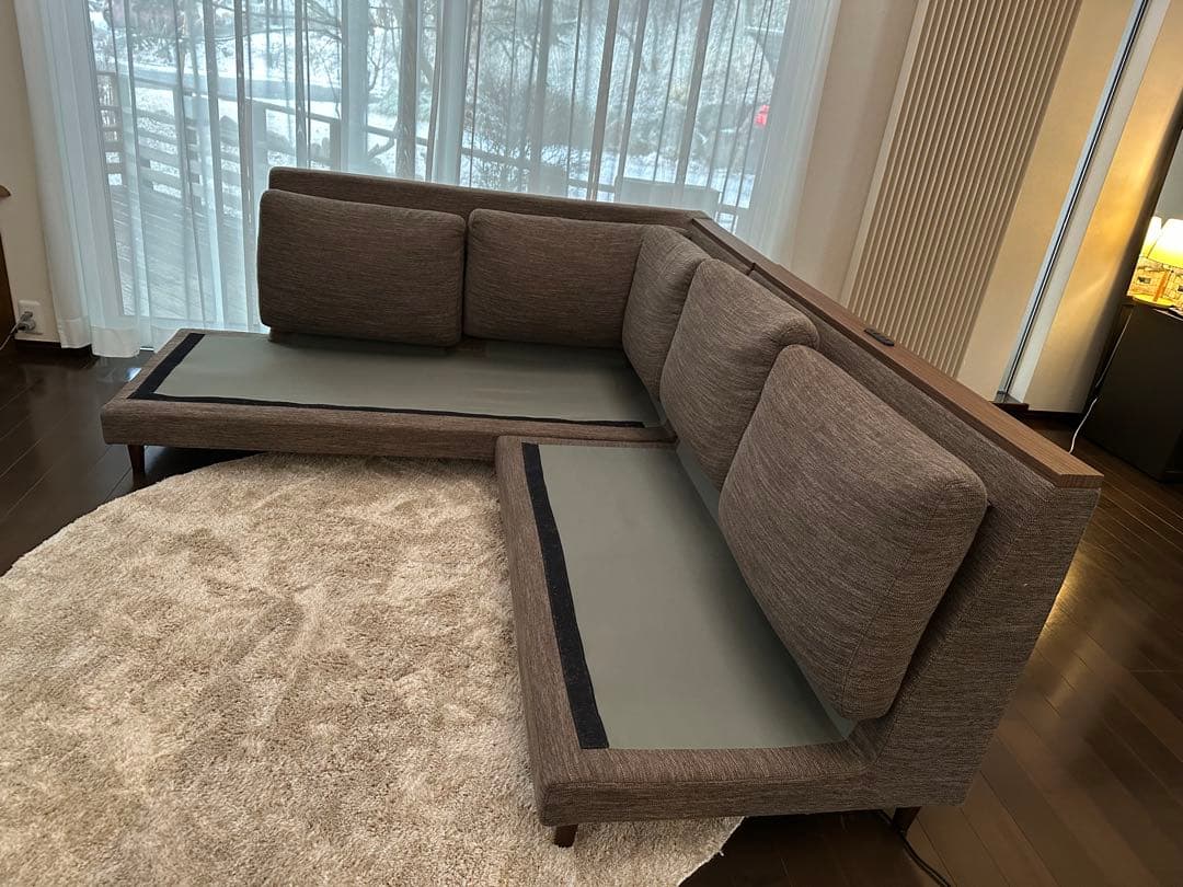 ニトリ　コンセント付き3〜5人掛けソファ