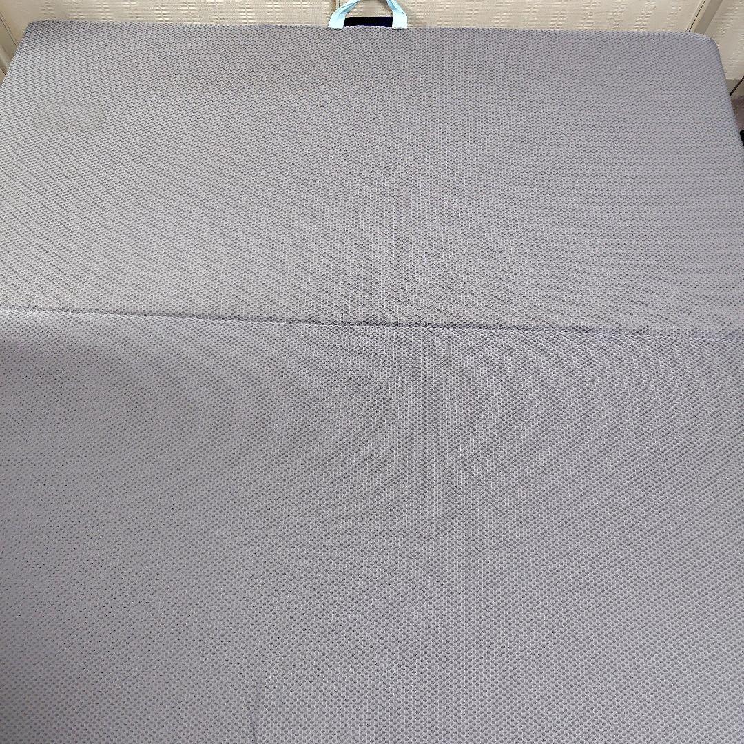 中古　マニフレックス　サステナブル　ダブル　三つ折マットレス　匿名配送