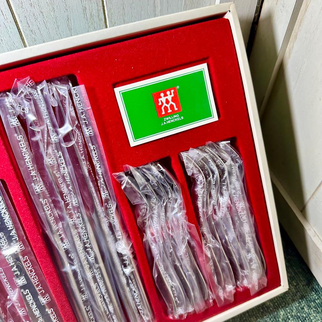 ツヴィリング ヘンケルス カトラリーセット ピロシュカ　ディナーセット 30本