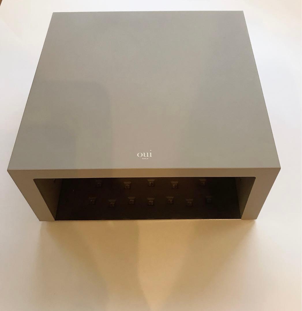 【美品】ｏｕｉ　ｎａｉｌｓ（ウィ ネイルズ)/ネ イルライト/美容機能付き