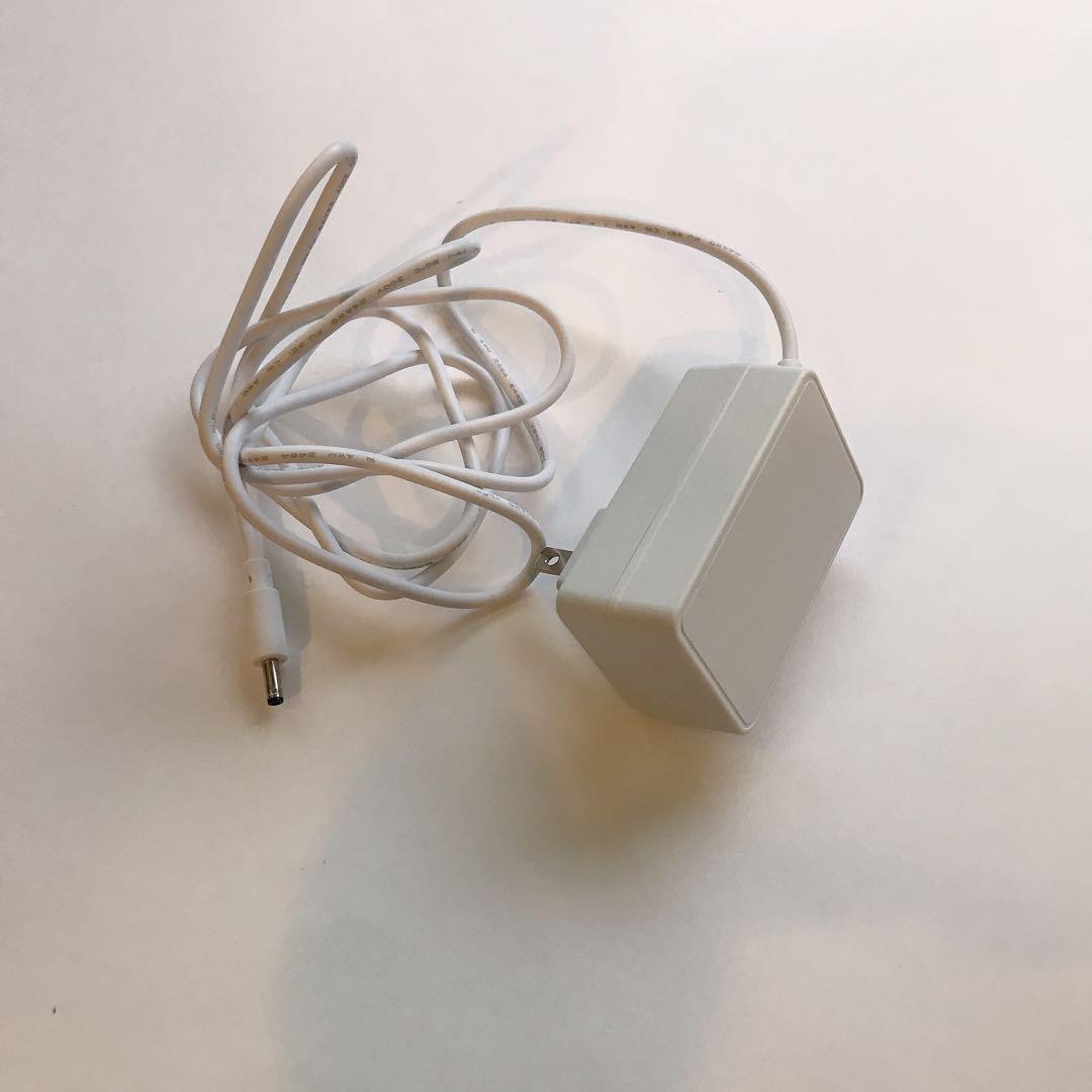 【美品】ｏｕｉ　ｎａｉｌｓ（ウィ ネイルズ)/ネ イルライト/美容機能付き