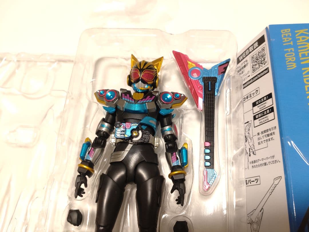 S.H.Figuarts 仮面ライダー ナーゴ ビートフォーム