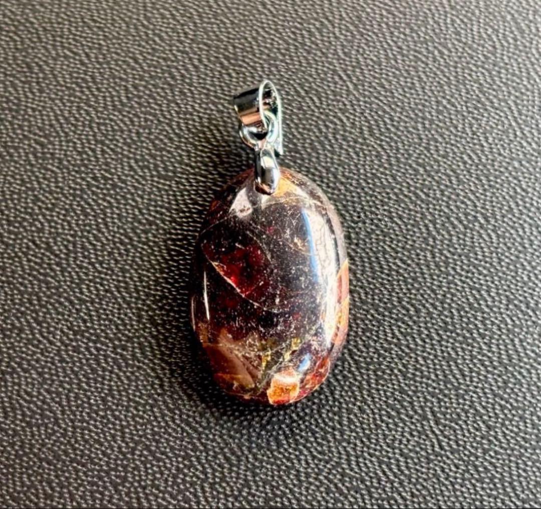 究極品質　絶大なパワーを宿す聖なる魔石　幻のトータスシェル・スファレライトのPT