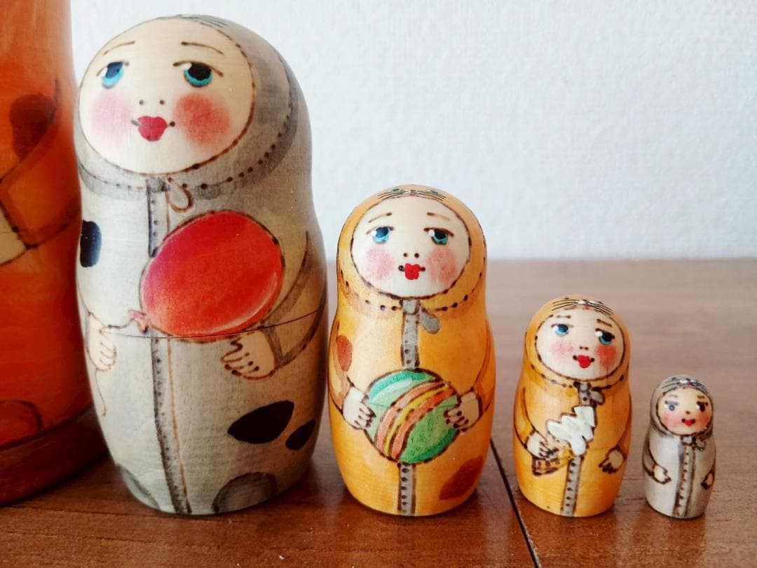 【LYH222】北欧ロシア雑貨 リューバ作 マトリョーシカ　宇宙開発