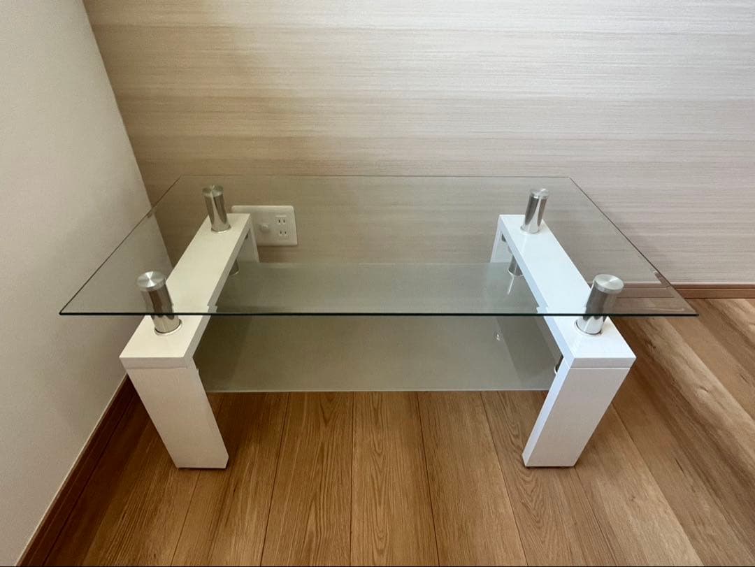 美品！モダンガラステーブル　送料込み